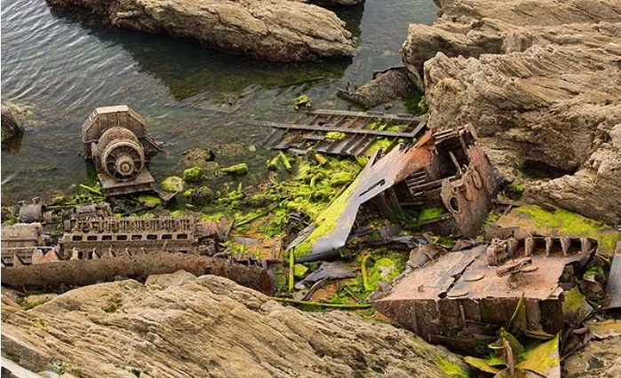 Wreckage of the Ben Asdale